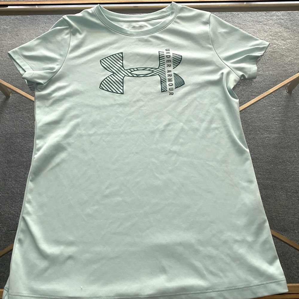 women’s under armour shirt